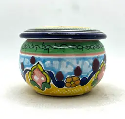 Hernandez Handcrafted Mexican Talavera Maiolia Pottery Lidded Trinket Ring Box Signed