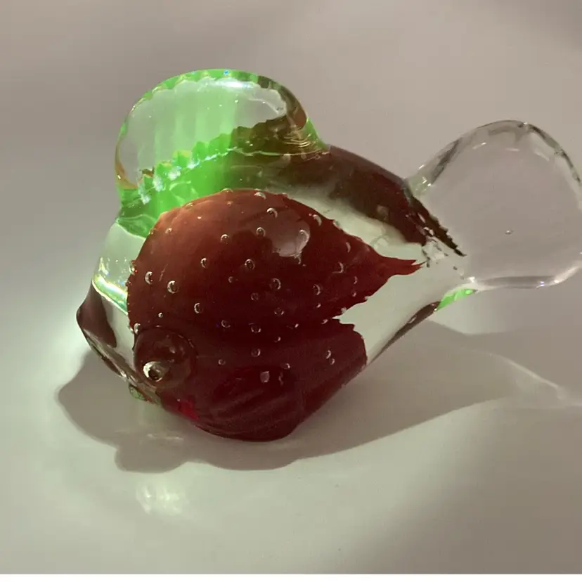 Vintage Art Glass Fish Paperweight! 2 1/2” Tall  4” Long! READ! Flea Bites On Base! UV Reactive Green Glow 😎