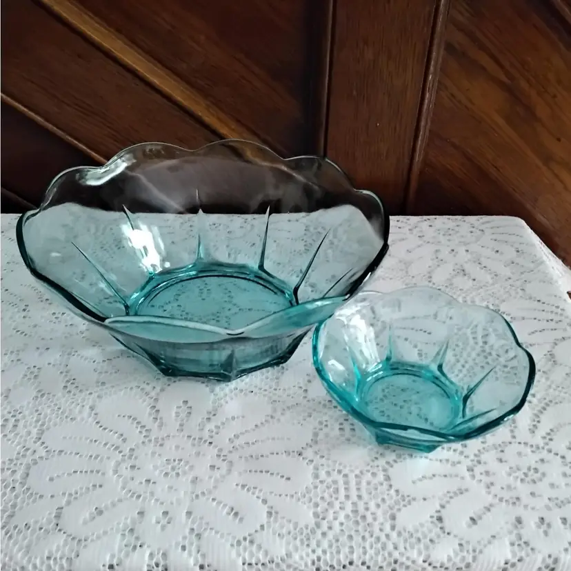 Vintage Anchor Hocking Swedish Aquamarine Chip & Dip Bowl Set