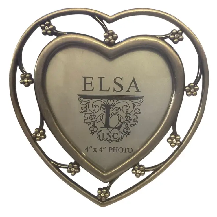 Heart Shaped Frame With Daisies