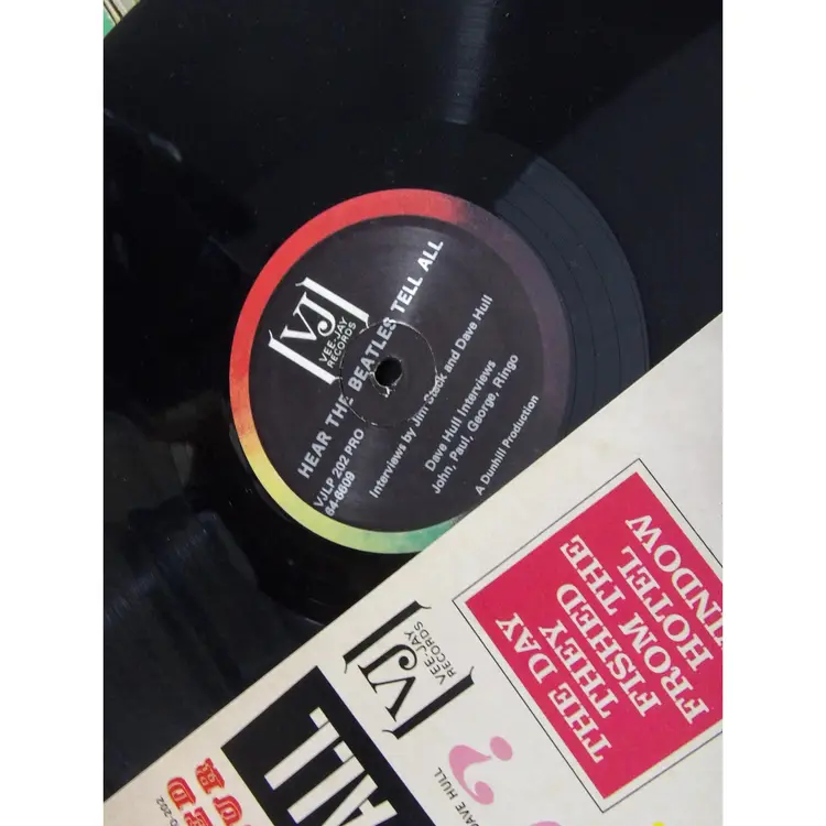 The Beatles – Hear The Beatles Tell All 1979