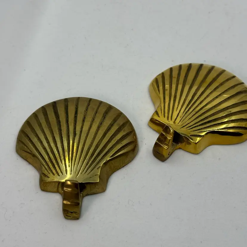 Pair Of Brass Scallop Shell Wall Hooks In Original Box