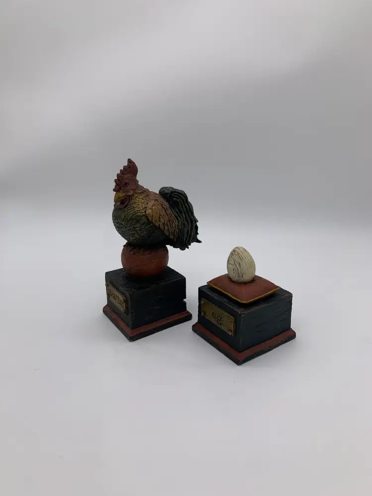 Vtg. Coyne’s & Co. American Chestnut Folk Art 2Pcs Rooster & Egg Figurines Coll.