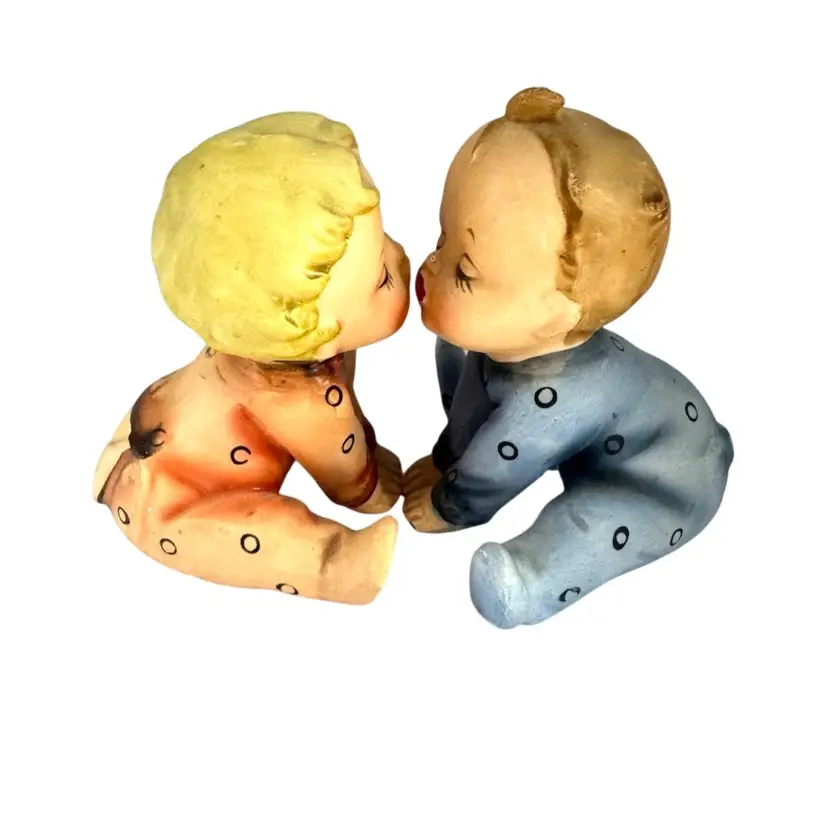 Vintage 1959 Holt Howard Kissing Babies Ceramic Salt & Pepper Shakers
