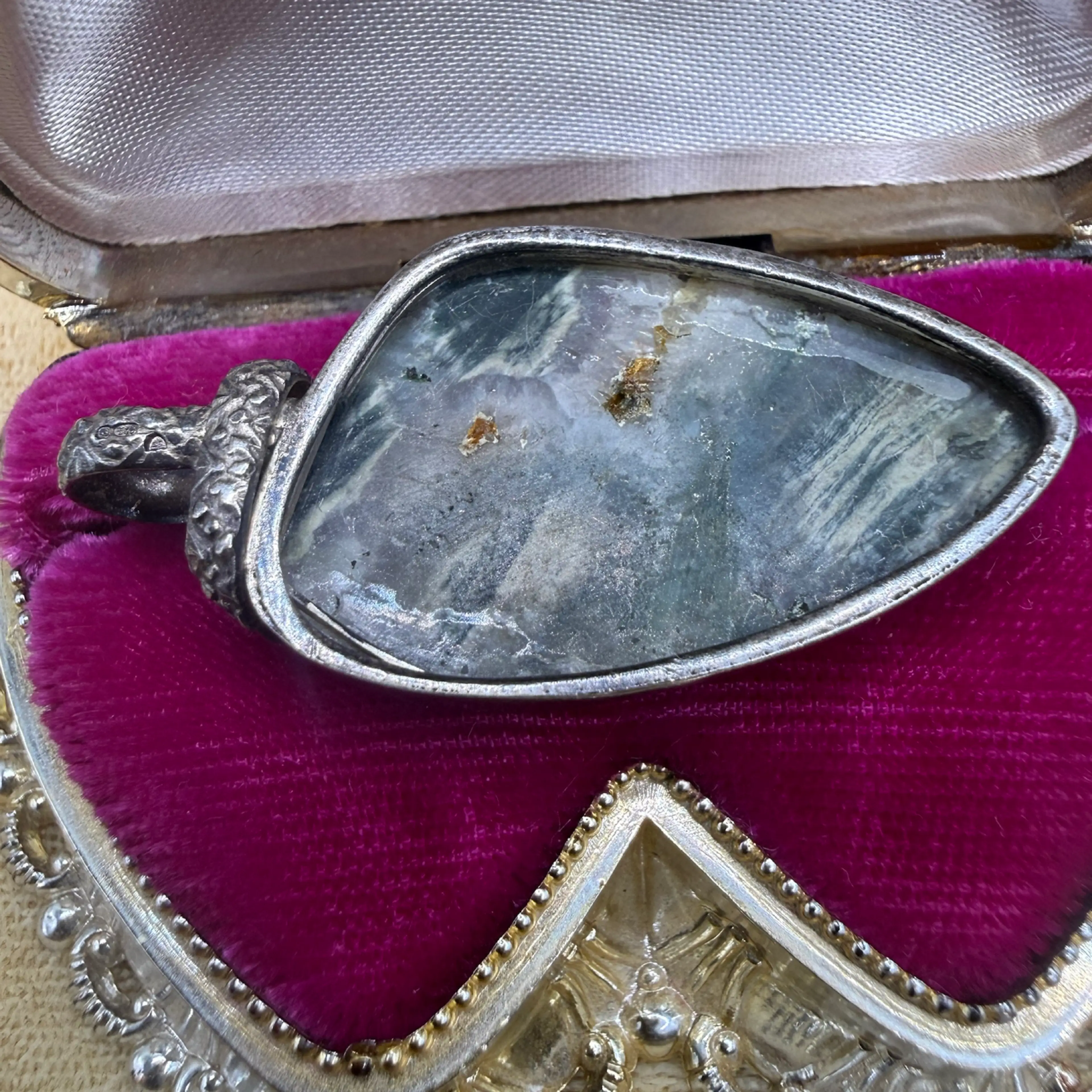 Image 4 of 4