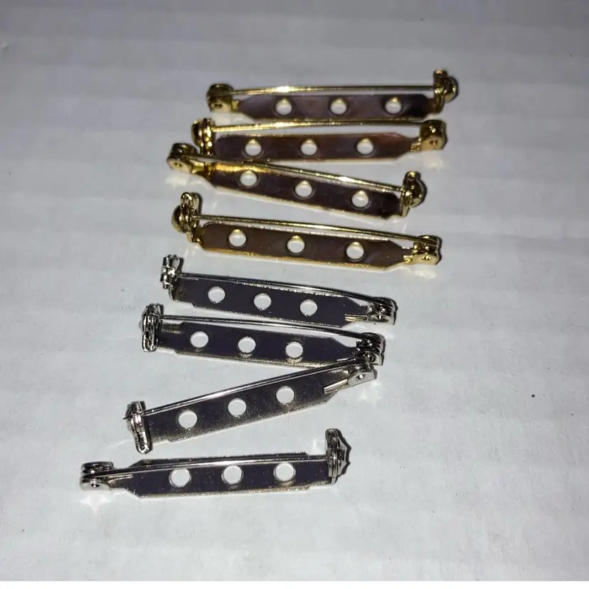 Brooch Backs! 4 Gold Tone 1 1/2” 4 Silver Tone 1 1/4”