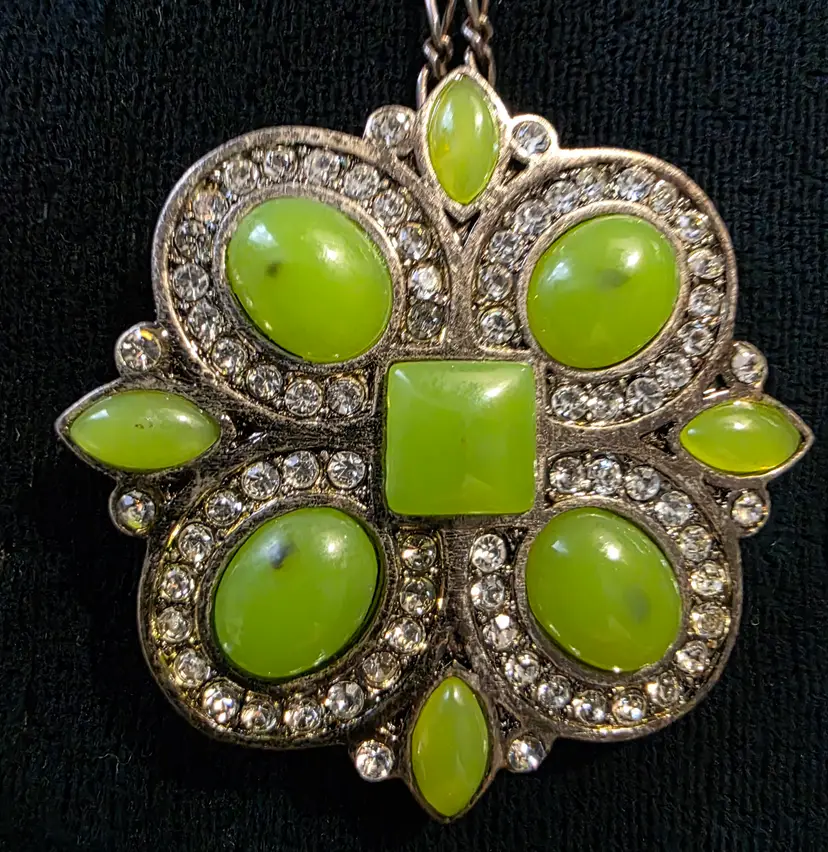 Vintage Silver and Green Stone Brooch / Pendant w/925 Silver Chain . Chain measures 18" long