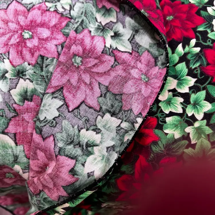 022 Holiday Home Poinsettia Tablecloth Large Rectangle Christmas  60x76