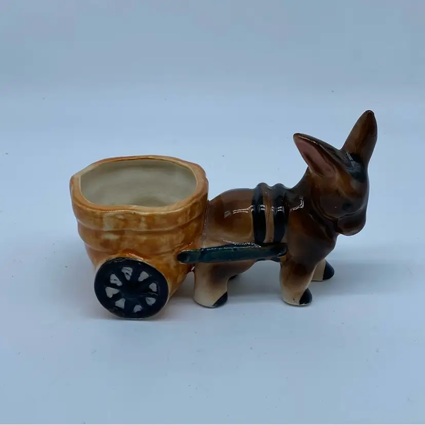 #4915 Commemorative ceramic Donkey Cart Planter from the 1954 London Firemen's Ball.