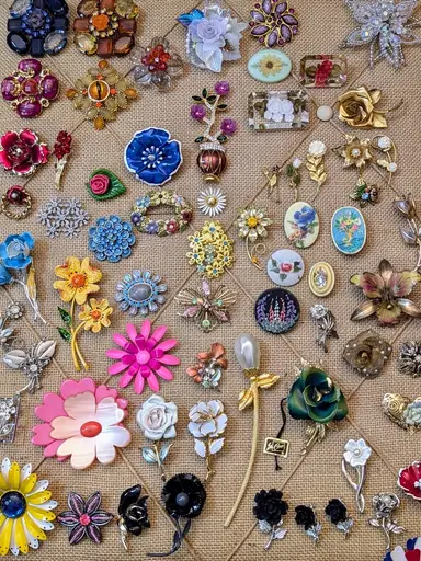 Nature’s Fireworks - Floral Brooch Party