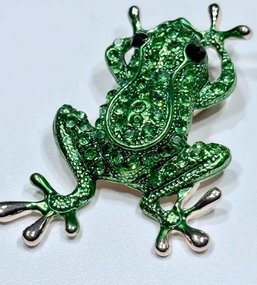 Vintage Green Rhinestone Frog Brooch -Sparkling Green Amphibian