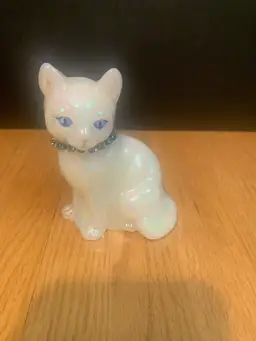 #01 - Fenton Opalescent Cat Hand Painted W/Light Blue Necklace Signed T Gaskins 3.5 X 2.5 X 3
