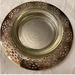 ONEIDA SILVERSMITH ORNATE 2 PIECE CANDY DISH WITH GLASS INSERT (ALSO CALLED CONDIMENT DISH, JELLY DISH, TRINKET DISH, or CAVIAR SERVER)