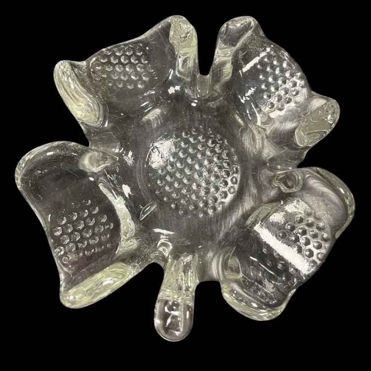 VINTAGE DEPRESSION GLASS 2 SHAMROCK SHAPE TRINKET DISHES/ASHTRAYS HAVE DIMPLE HOBNAIL