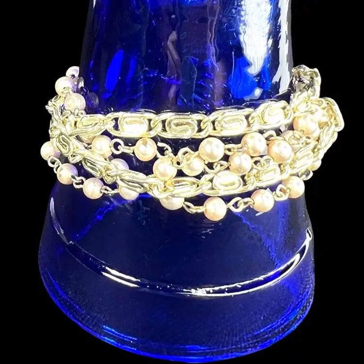 Mid-century 7” LISNER 5-strand Gold-tone Faux Pearl Bead & Scrollwork Bracelet.