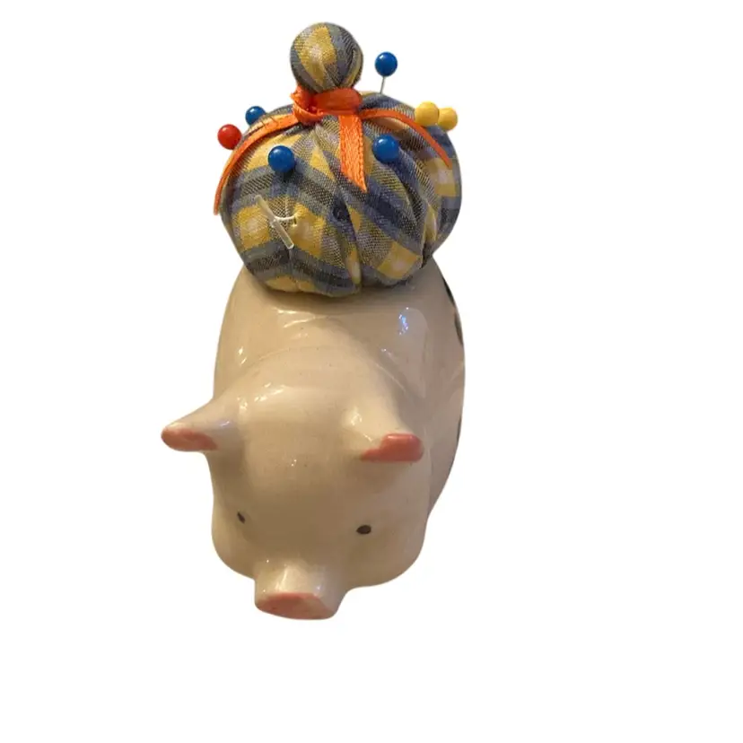 Darling Ceramic Pig Pin Cushion