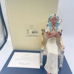 Lenox Egyptian Collection Queen Hatshepsut Figurine #773958 Pharaoh 24kt Gold Hard To Find