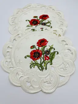 2 Embroidered Doilies, Off White with Red Poppies/Green Foliage, Decorative Edge, 7.25”