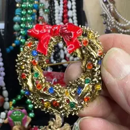 ART Arthur Pepper Wreath 1.75”