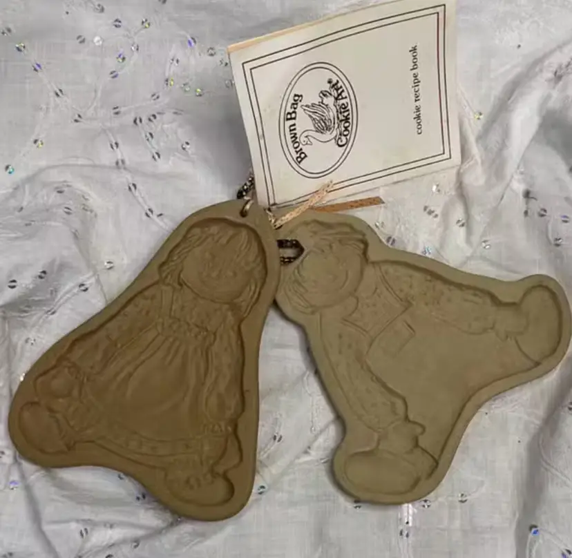 Vintage 1985 Raggedy Anne & Andy Cookie Press Pair