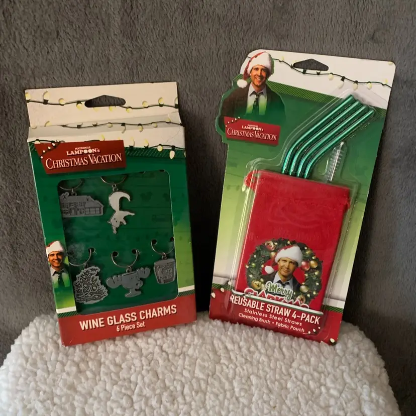 “National Lampoon’s Christmas Vacation” Straws And Wine Charm Set