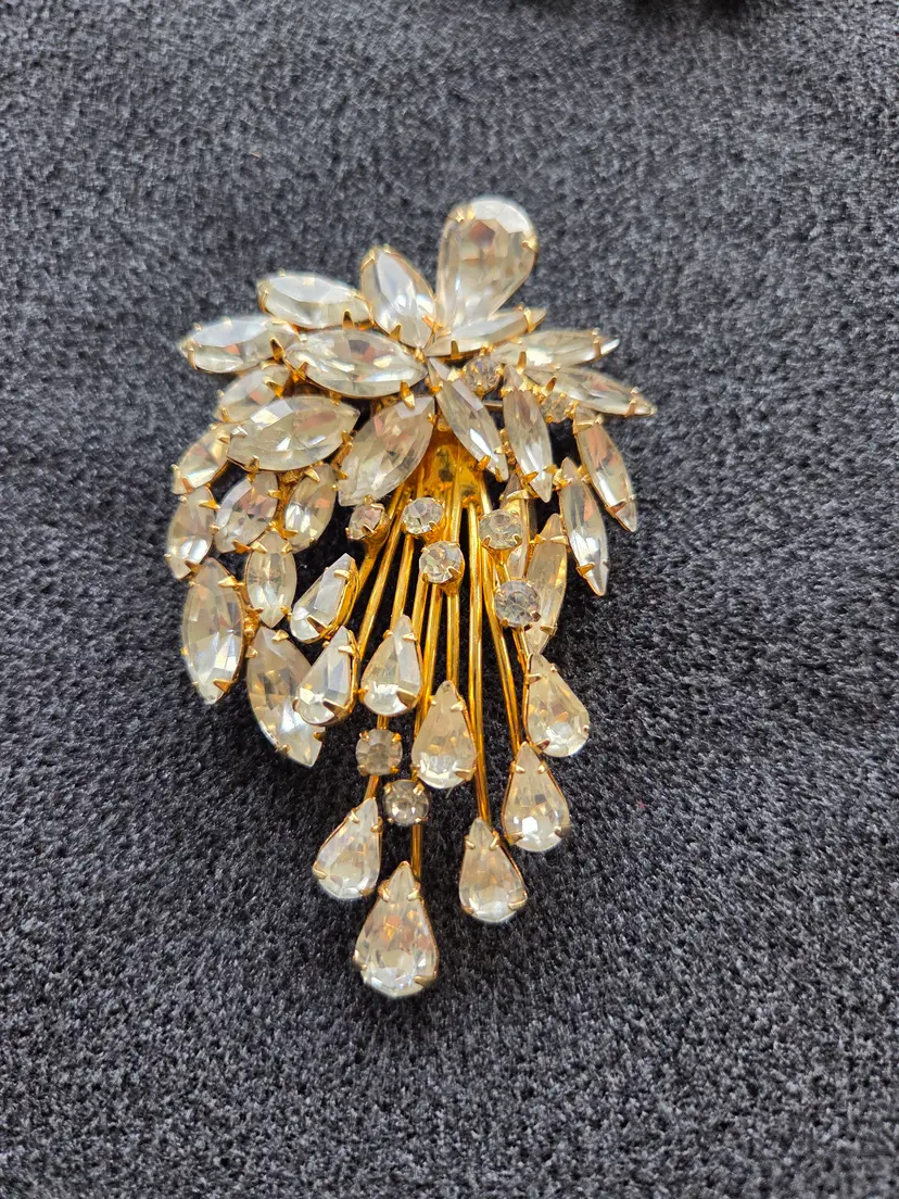Vintage Napier Cascade Brooch Earrings Set ***READ