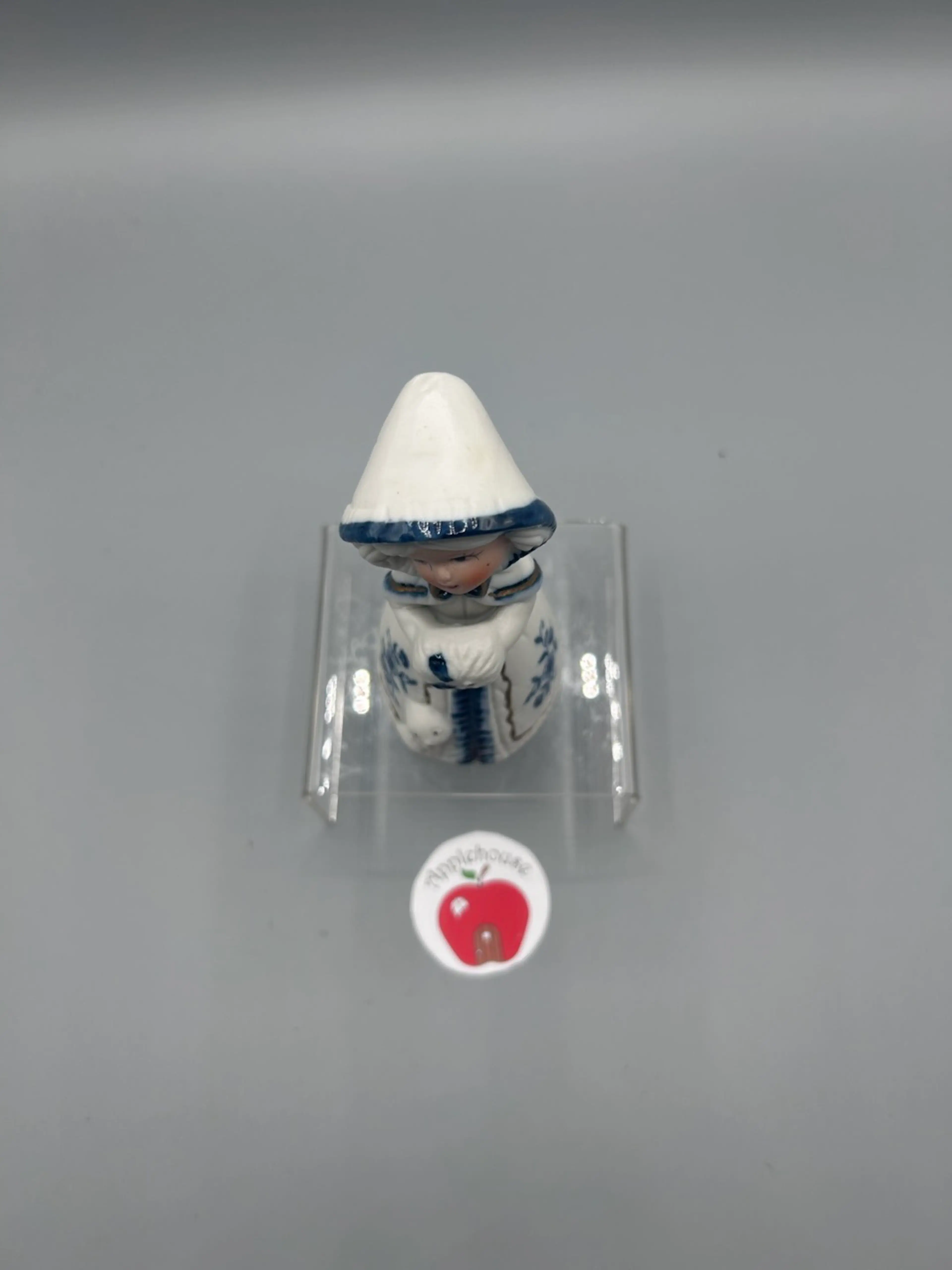 Image 2 of 6