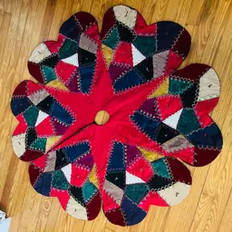 House Of Hatten Crazy Quilt Christmas Tree Skirt 45” Diameter