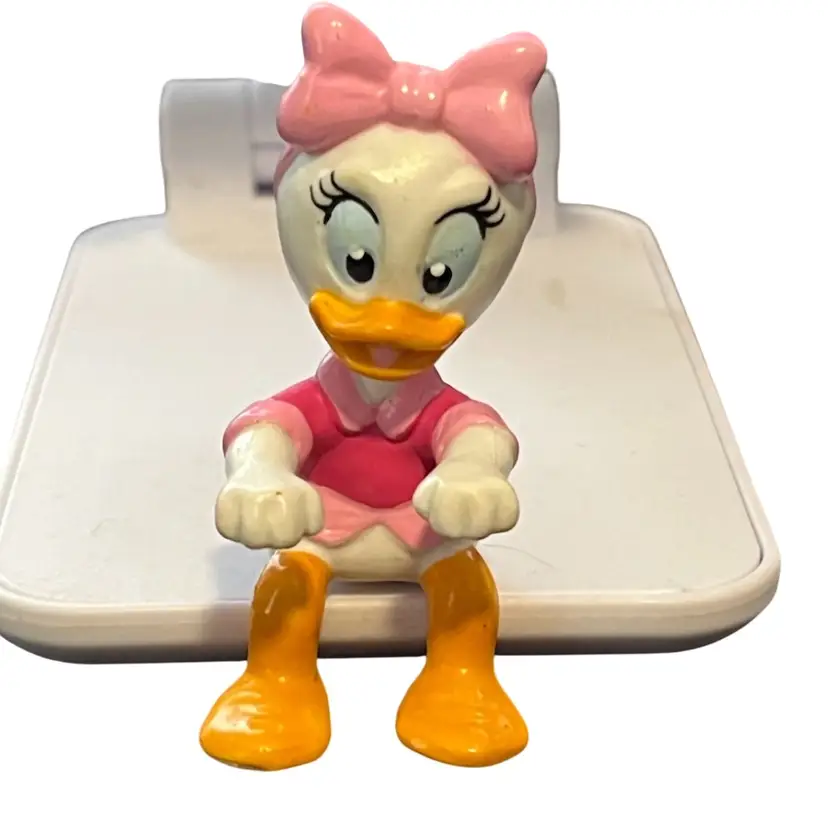Disney PVC Figurine Daisy Duck Shelf Sitter