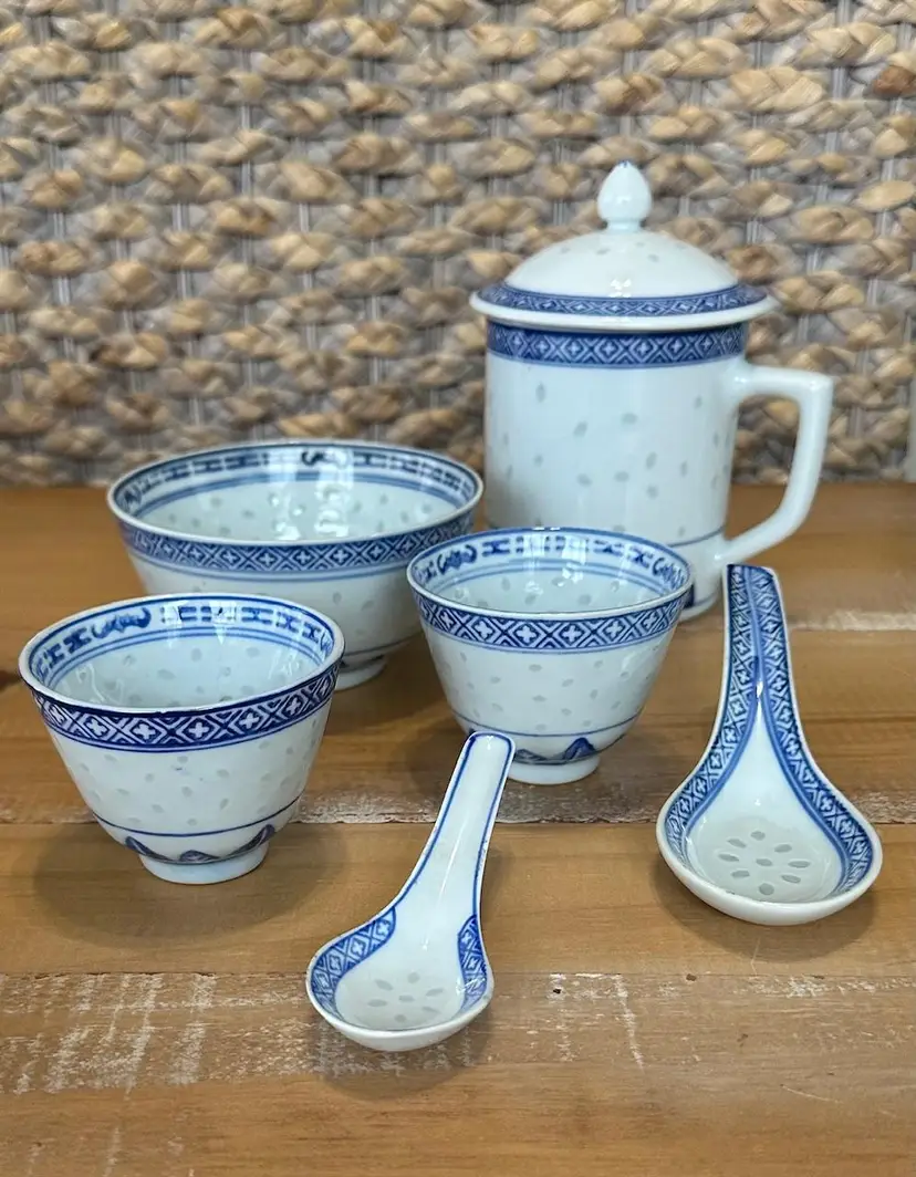 Rice Pattern Blue & White Porcelain 6 Piece Lot 1 Bowl 2 Cups 2 Spoons 1 Lidded Mug