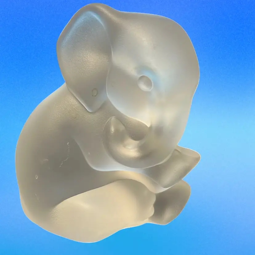 Adorable Vintage frosted Crystal glass Sitting elephant figurine by Lenox. 3” Made In Germany