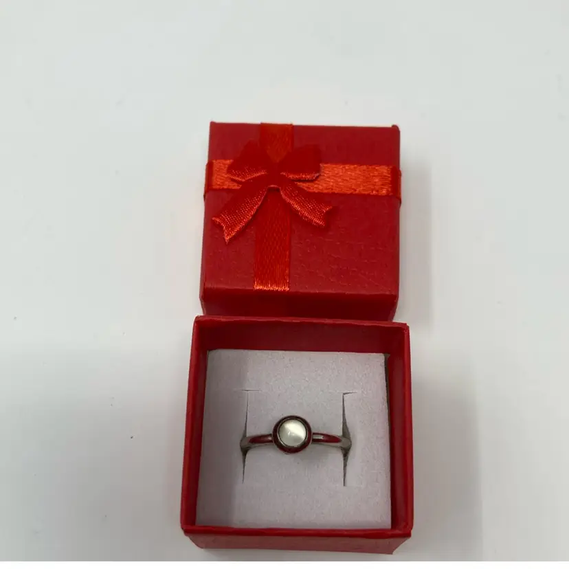 Vintage Pandora Sterling Silver Size 8 Moonstone Ring! Stamped 925 ALE! Acid TESTED! Arrives In Ringbox Shown!