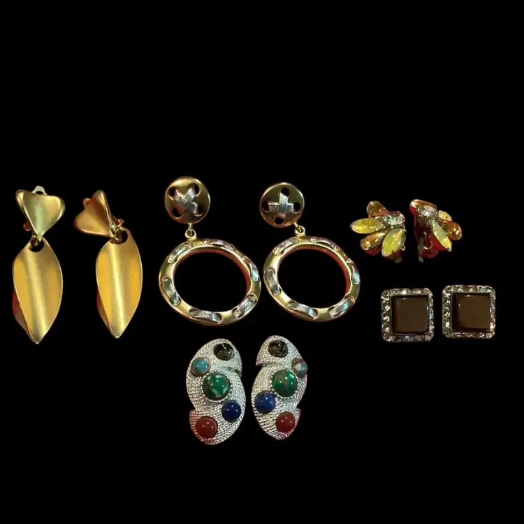 SALE!!! SALE!!! Vintage Lot Of 5 Clip On Earrings. Silvertone, Goldtone, Some Dangles ~ Some Not LOL !! Some Signed ~ Some Not!