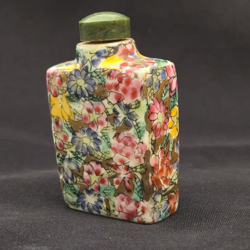 Snuff Bottle Mille Fleur Thousand Flower Hand Painted Gold Background with Condition Issues