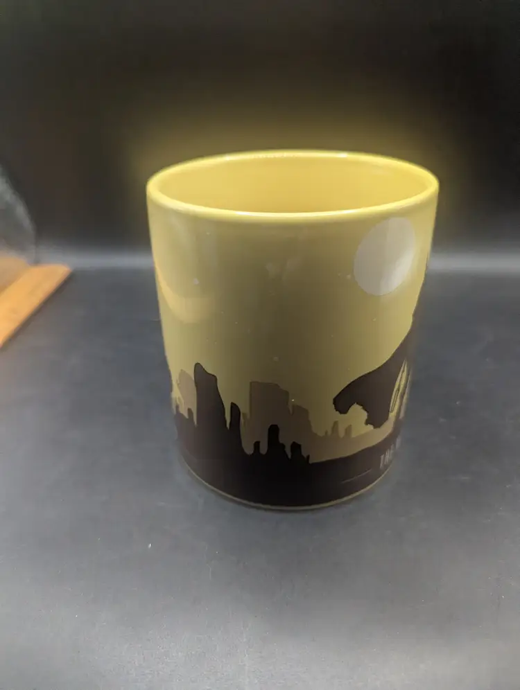 New Star Wars Mandalorian Mug Baby Yoda Yellow & Brown Coffee Cup 20 oz.