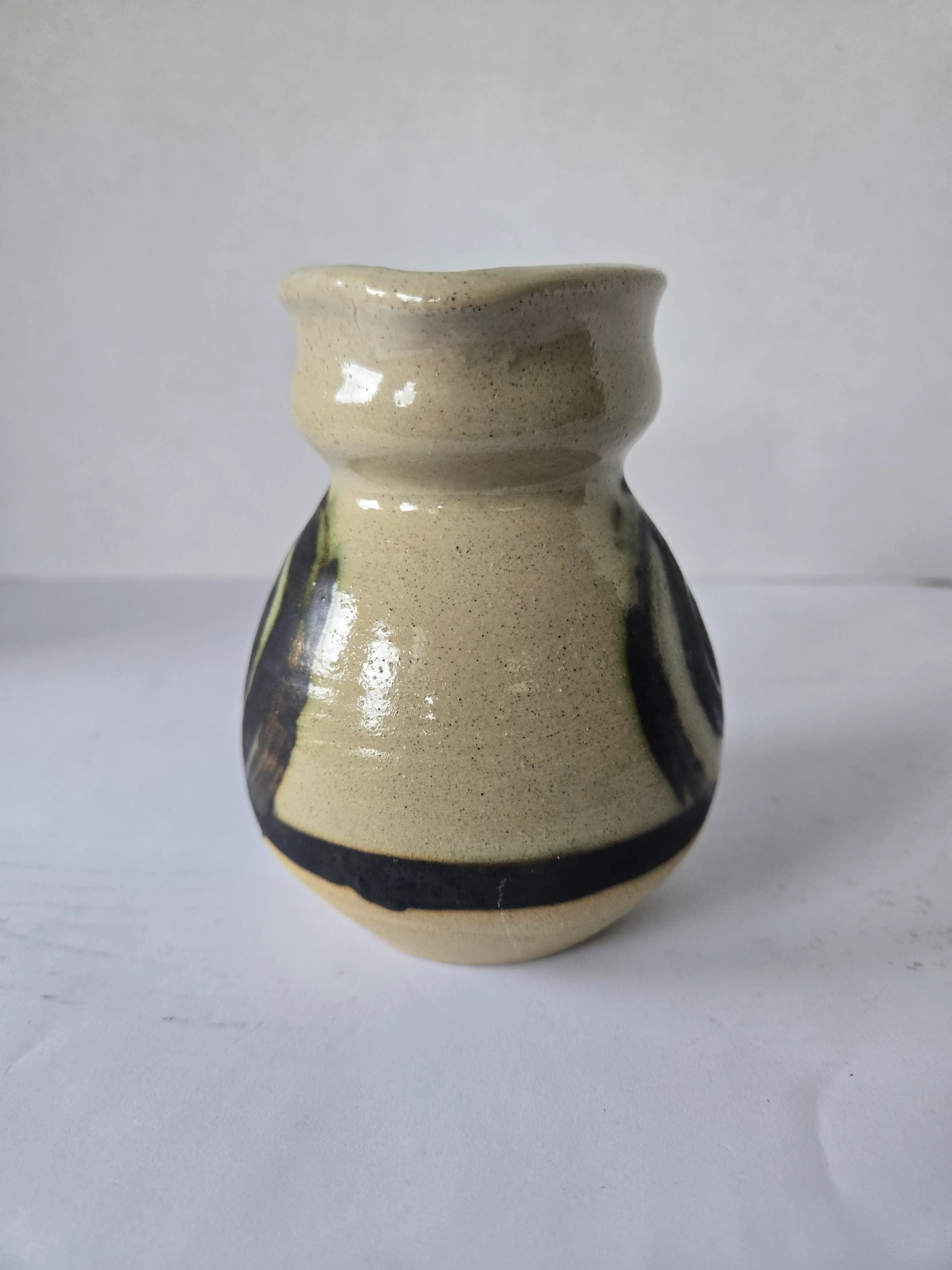 Image 2 of 7