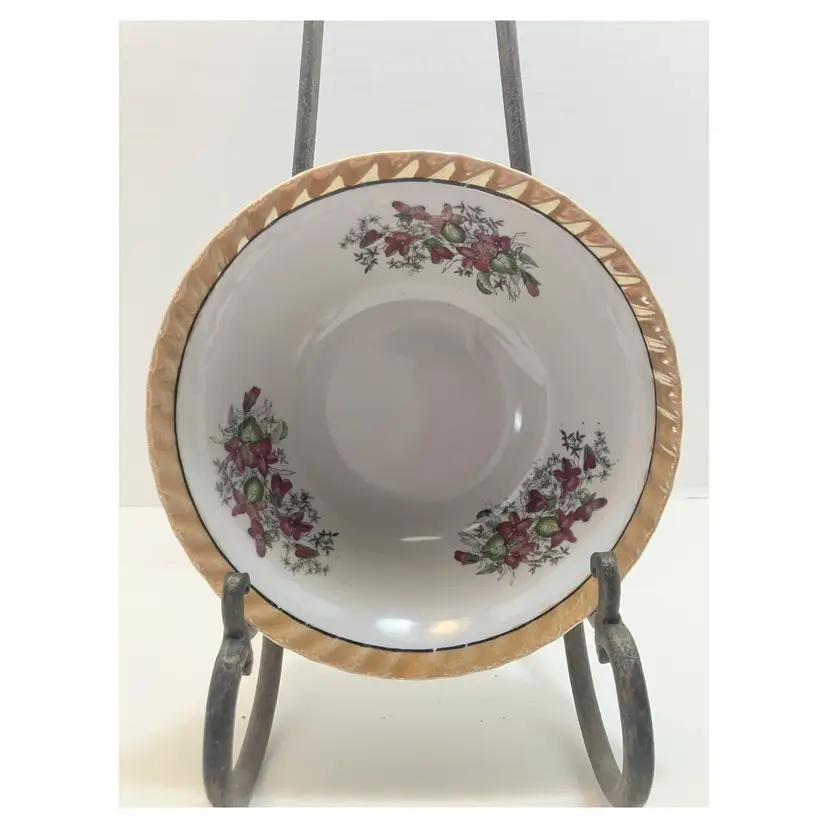 Yamatsu Japan Gold lusterware soup/rice bowl w/violets