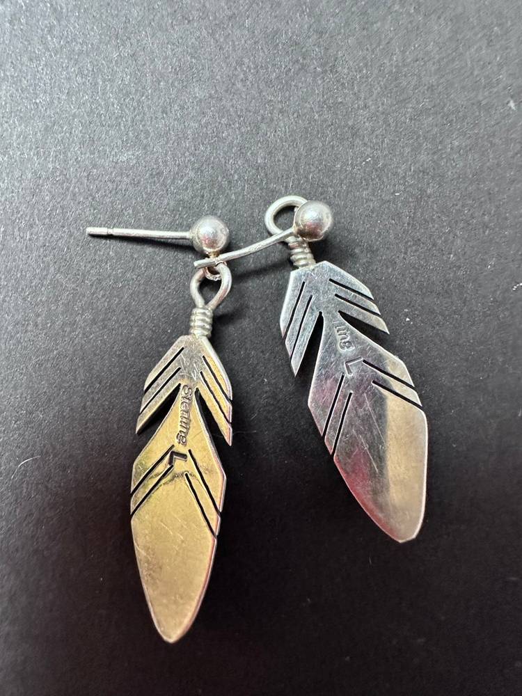 VTG Sterling Silver Native American Hallmark Feather Earring Signed L Read As Is