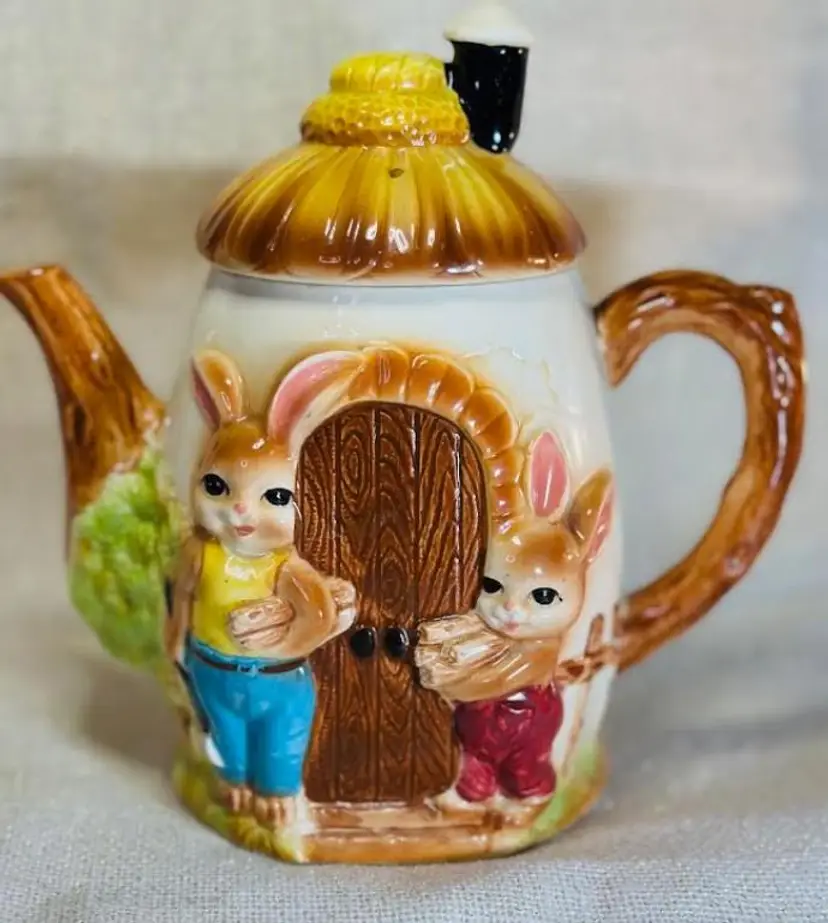 Vintage Bunny Rabbit TEA POT Ceramic Made In Japan Easter
