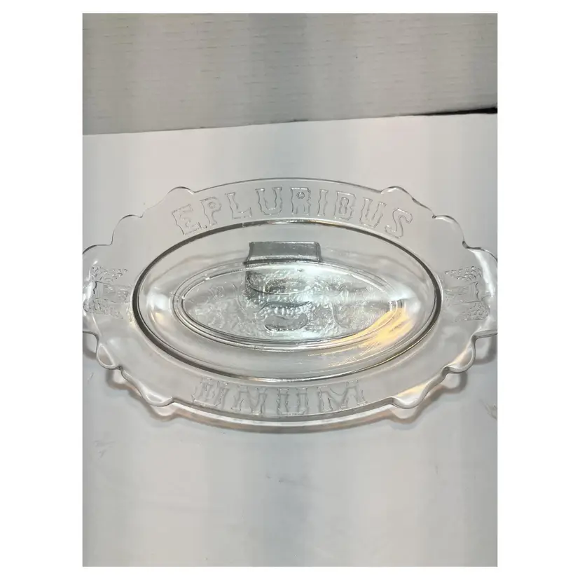 Epluribus Unum oval relish dish