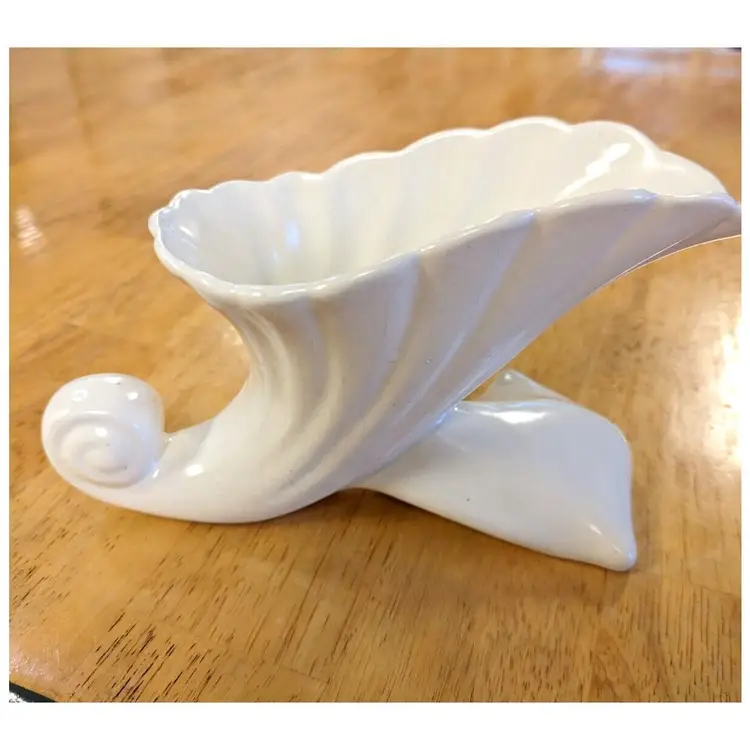 Vintage 1930s ABINGDON POTTERY USA White Cornucopia Planter Vase Art Deco