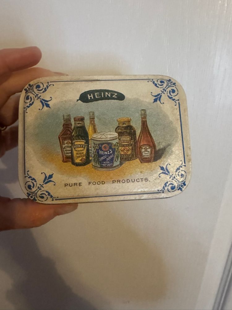 Vintage 1992 Heinz Tin 2.5”x4”.