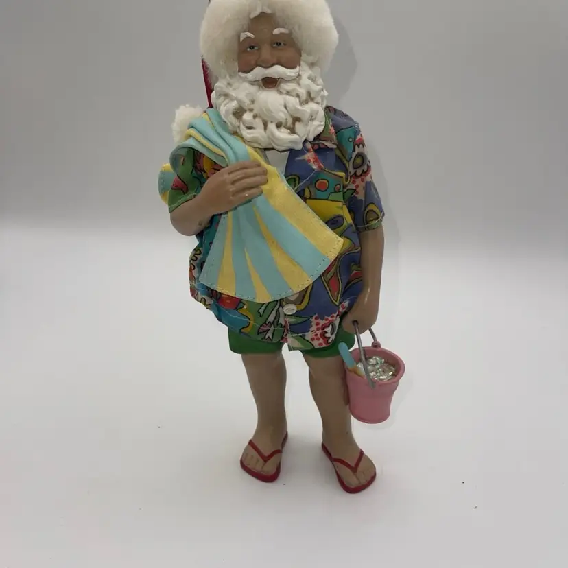 Department 56 Vintage Possible Dreams Clothtique Beach Santa Holding a Sand Pail READ