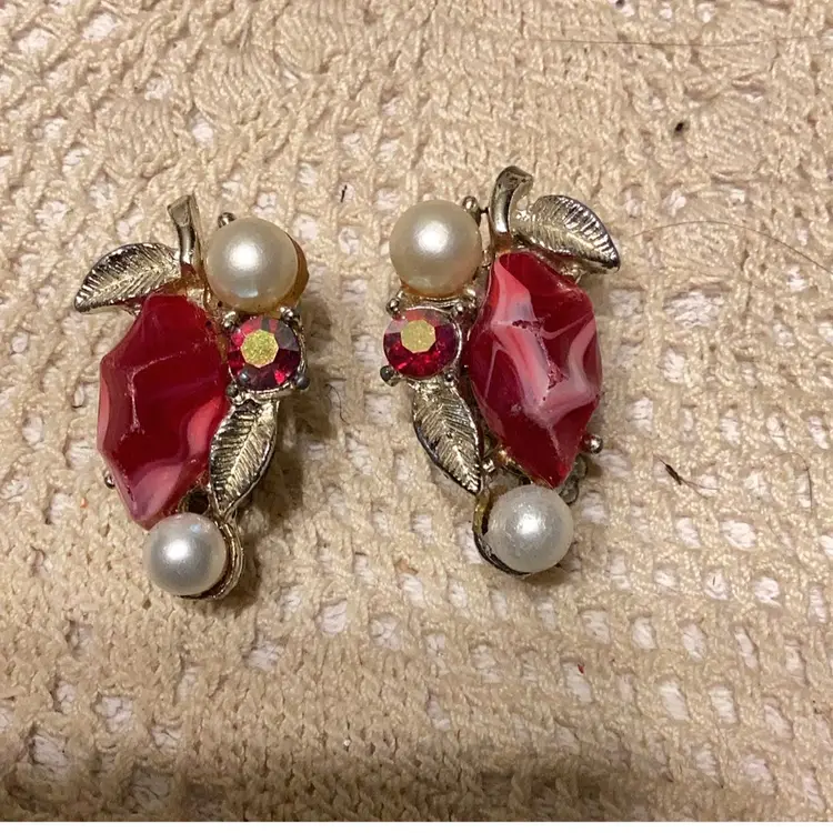 Vintage Faux Pearl And Red Stone Clip on Earrings