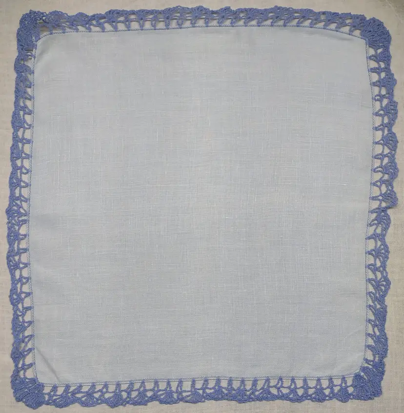Vintage lite blue linen hankie with a medium blue crochet border 26PA02 H578