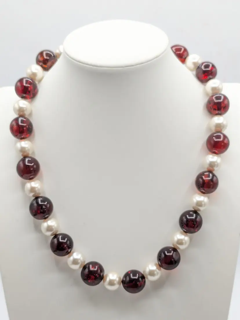 Red and White Glass Bead Necklace Jewelry