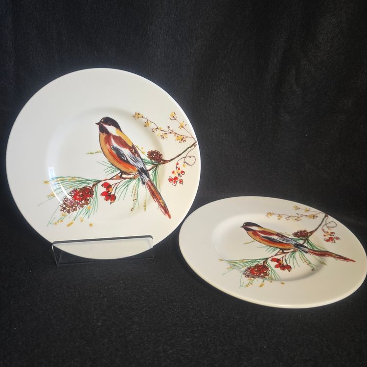 Lenox “Winter Song” Holiday Bird Party/Dessert Plate – Pinecones & Berries – 6″