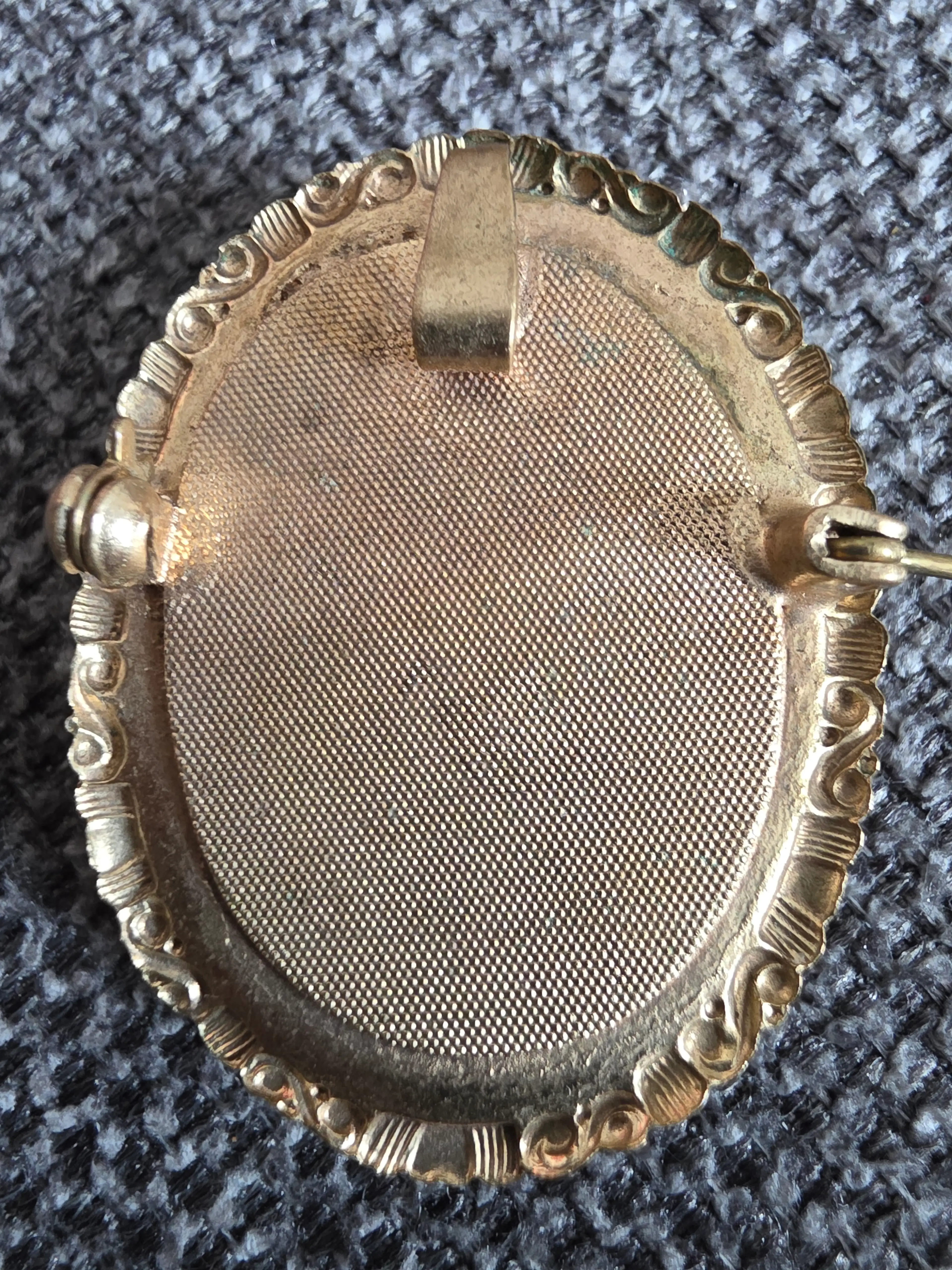 Image 3 of 3