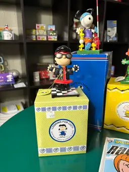 Peanuts on Parade Figurines