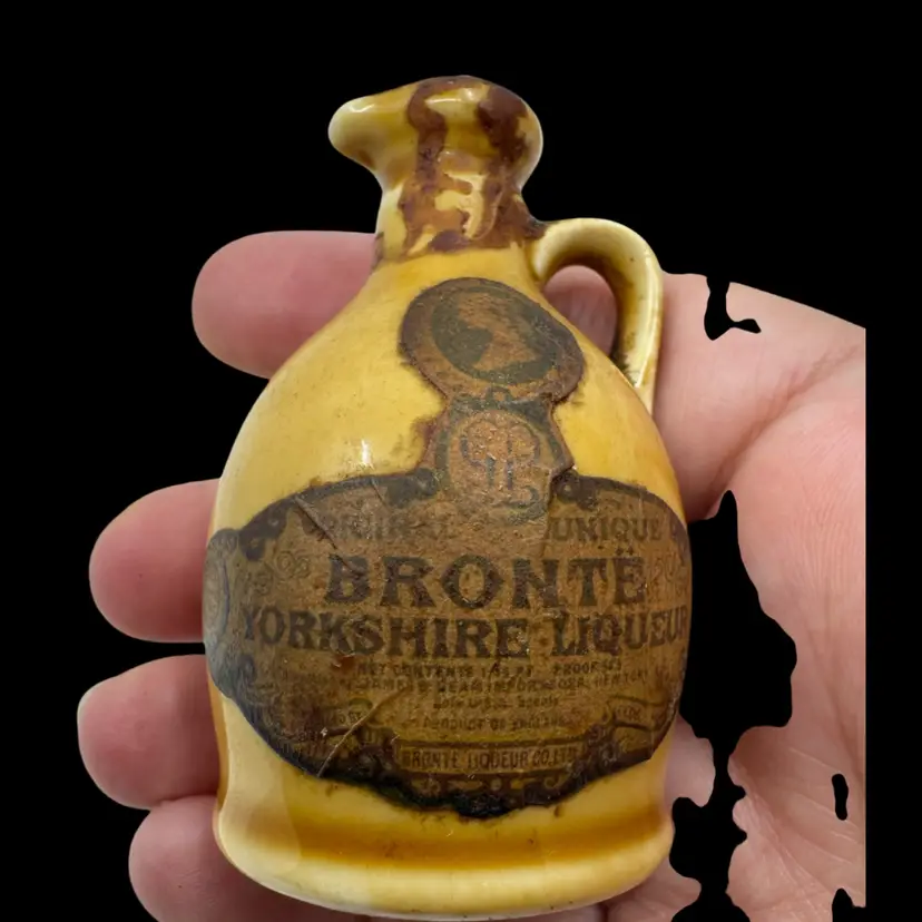 Vintage ceramic jug for Bronte Yorkshire Liqueur.